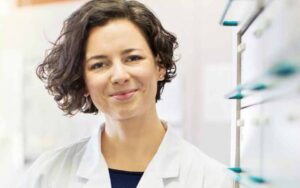 Wir suchen Arbeitsmedizinerinnen und Arbeitsmediziner